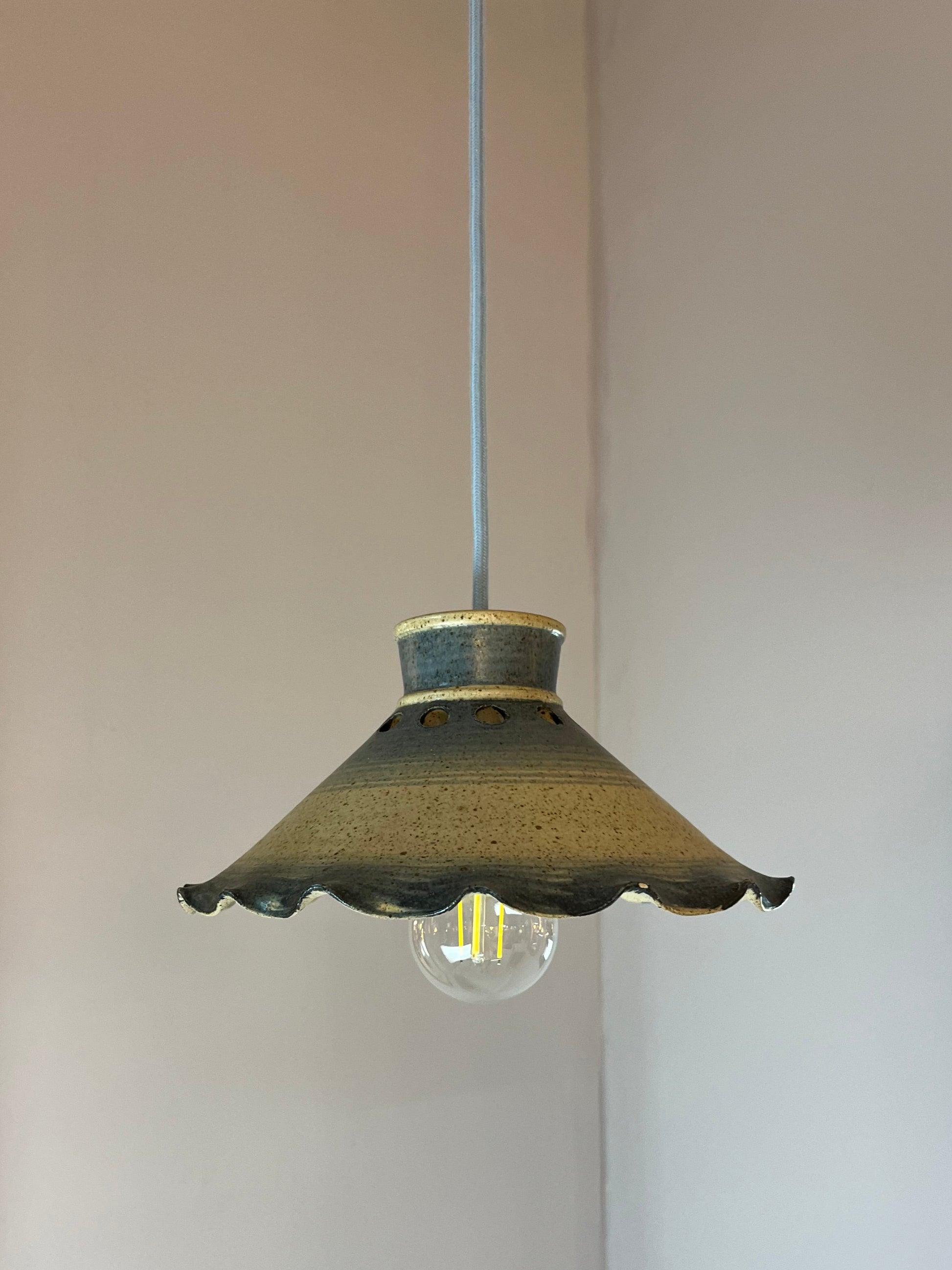 Hängelampe blau Keramik aus Dänemark
