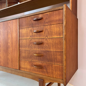 Sideboard Teak mit Vitrinenaufsatz aus Schweden