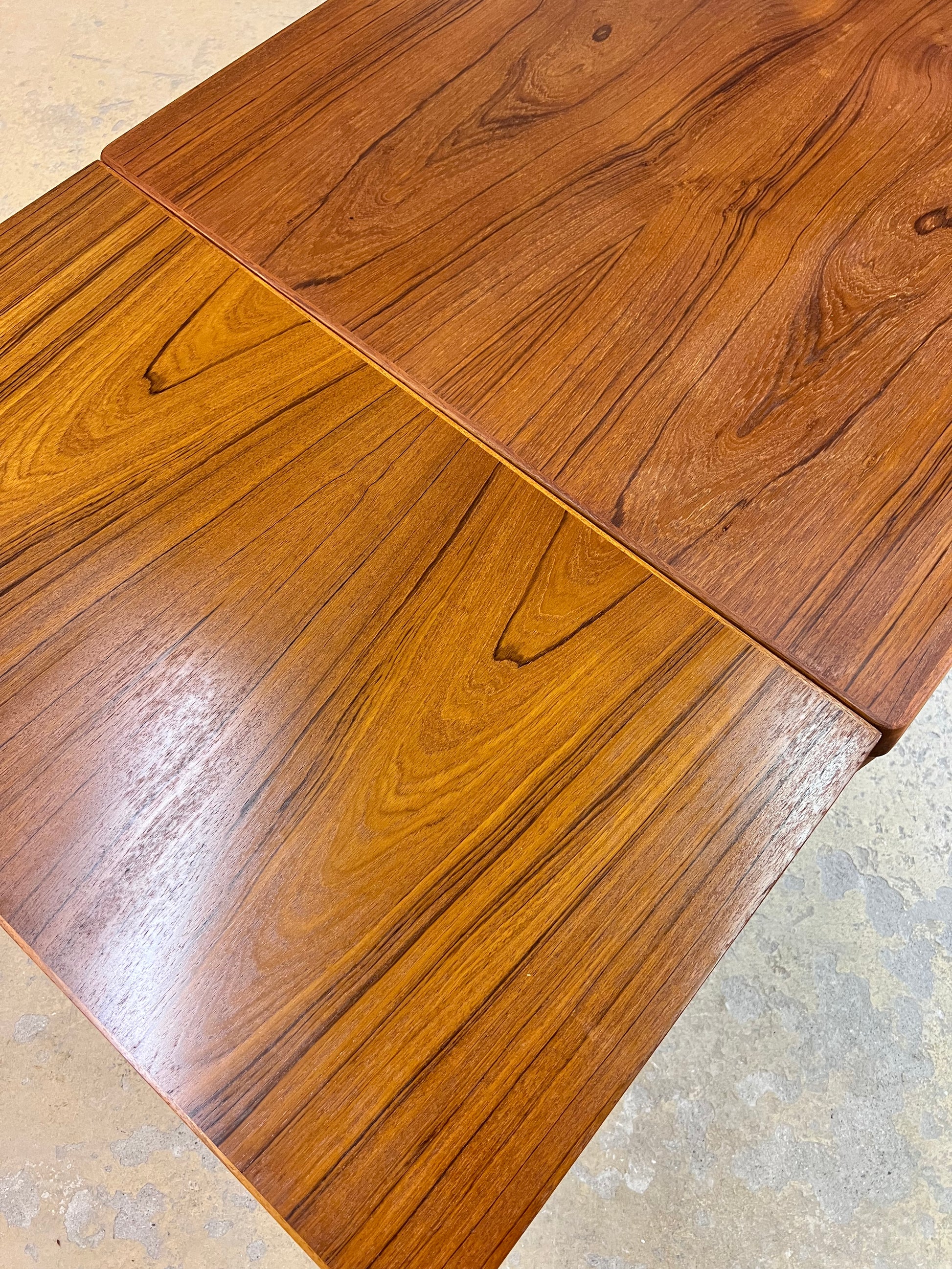 Ausziehbarer Esstisch Teak von Henning Kjærnulf