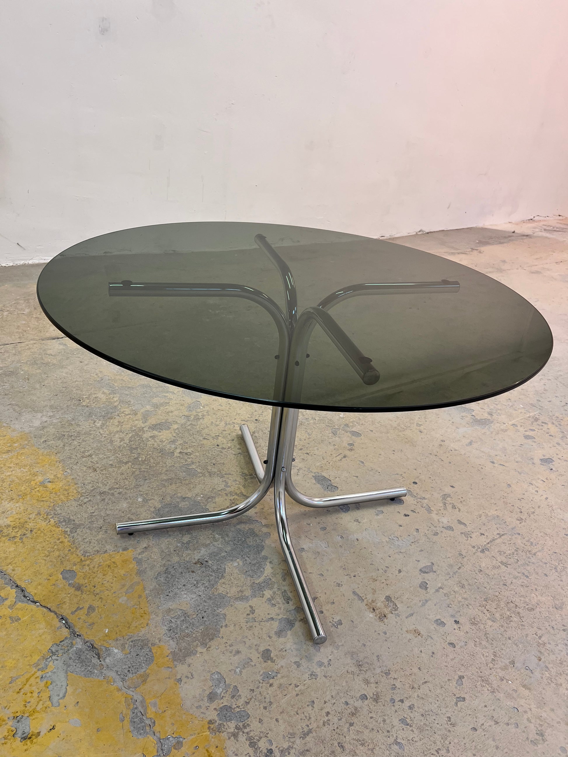 Runder Esstisch Rauchglas & Chrom