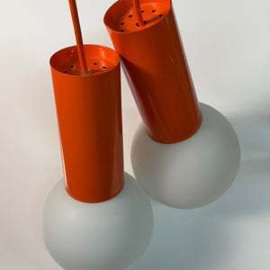 Set: 2x Hängelampe orange mit Opalglas Globus
