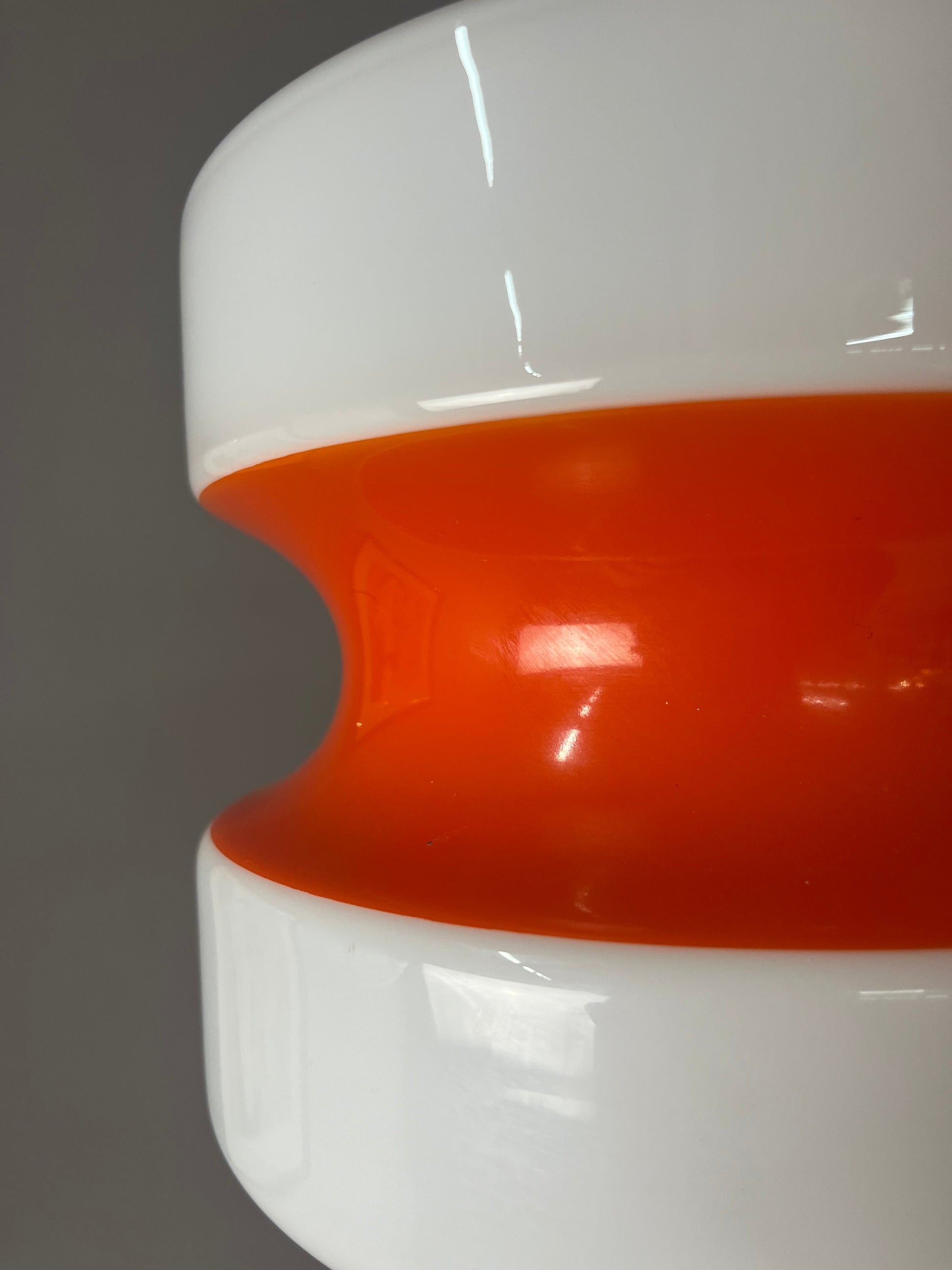 Hängelampe weiß orange rot