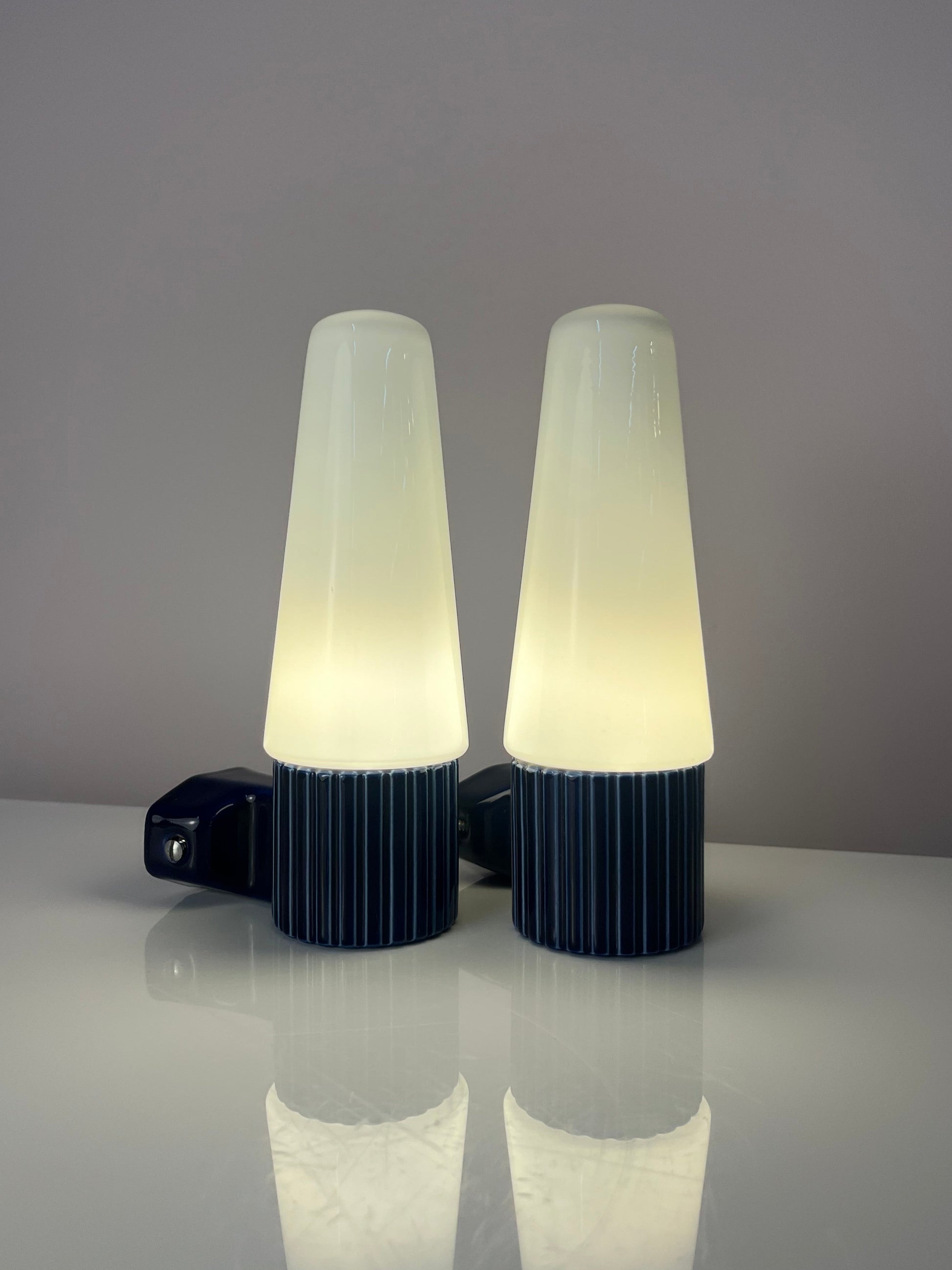 Set: 2x Wandlampe Modell 6020 blau von Sigvard Bernadotte für Ifö