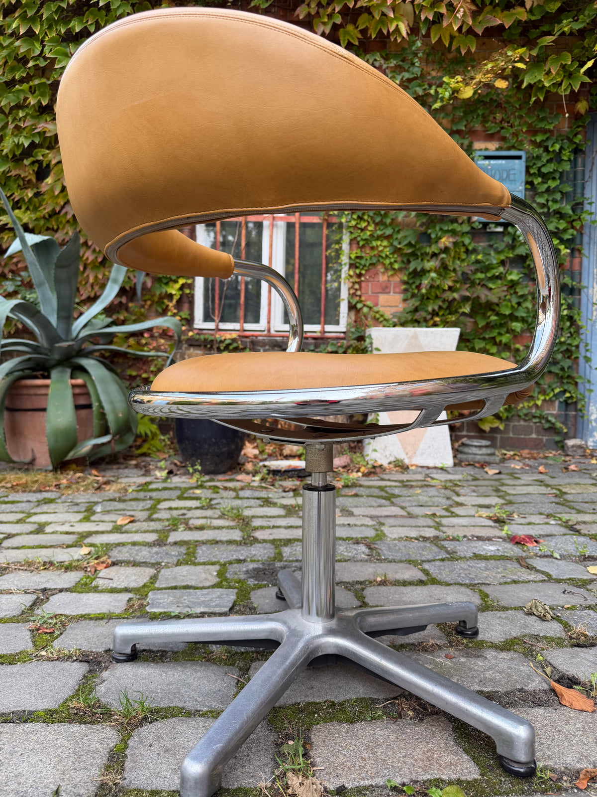 Drehstuhl Chrom Leder von Olymp