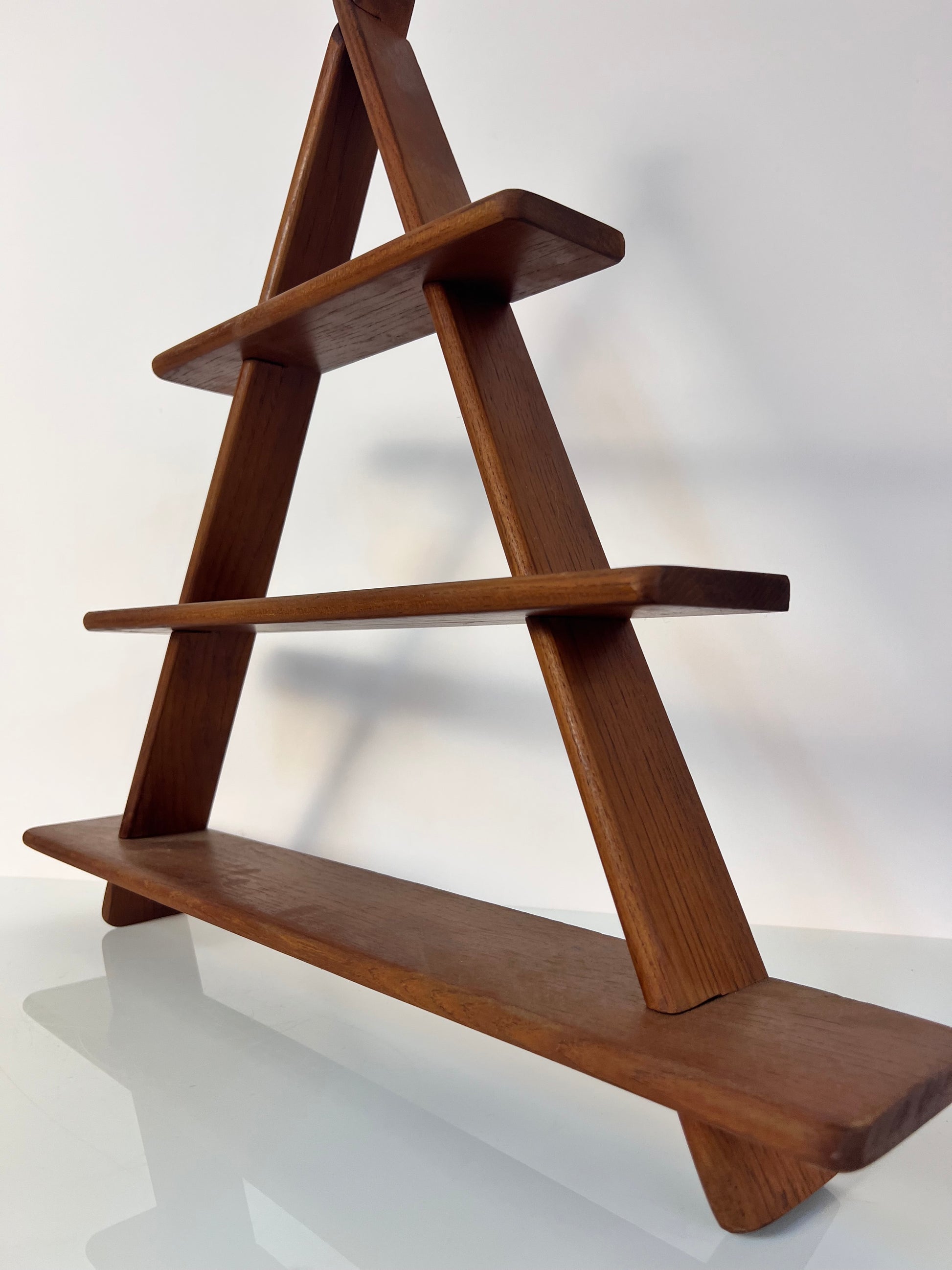 Dreieck Wandregal Teak aus Dänemark