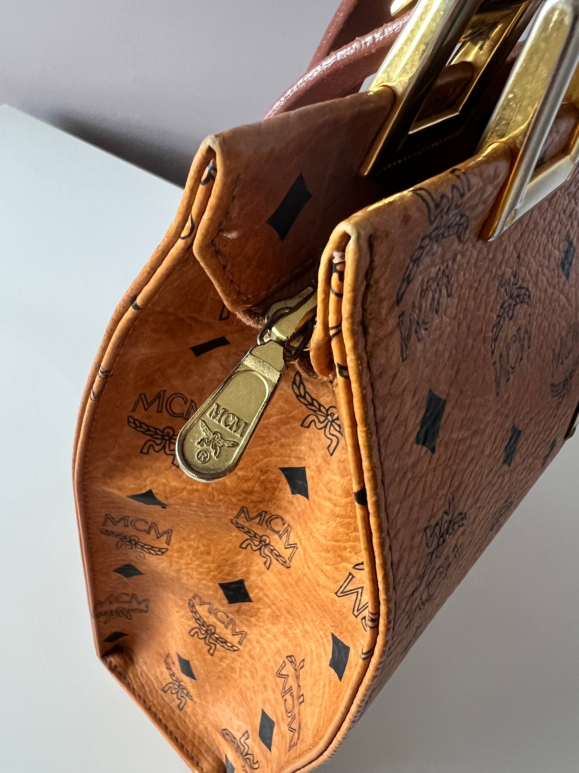 Vintage Designerhandtasche MCM Modell 02031