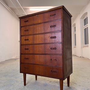 Kommode Teak mit Schloss aus Dänemark