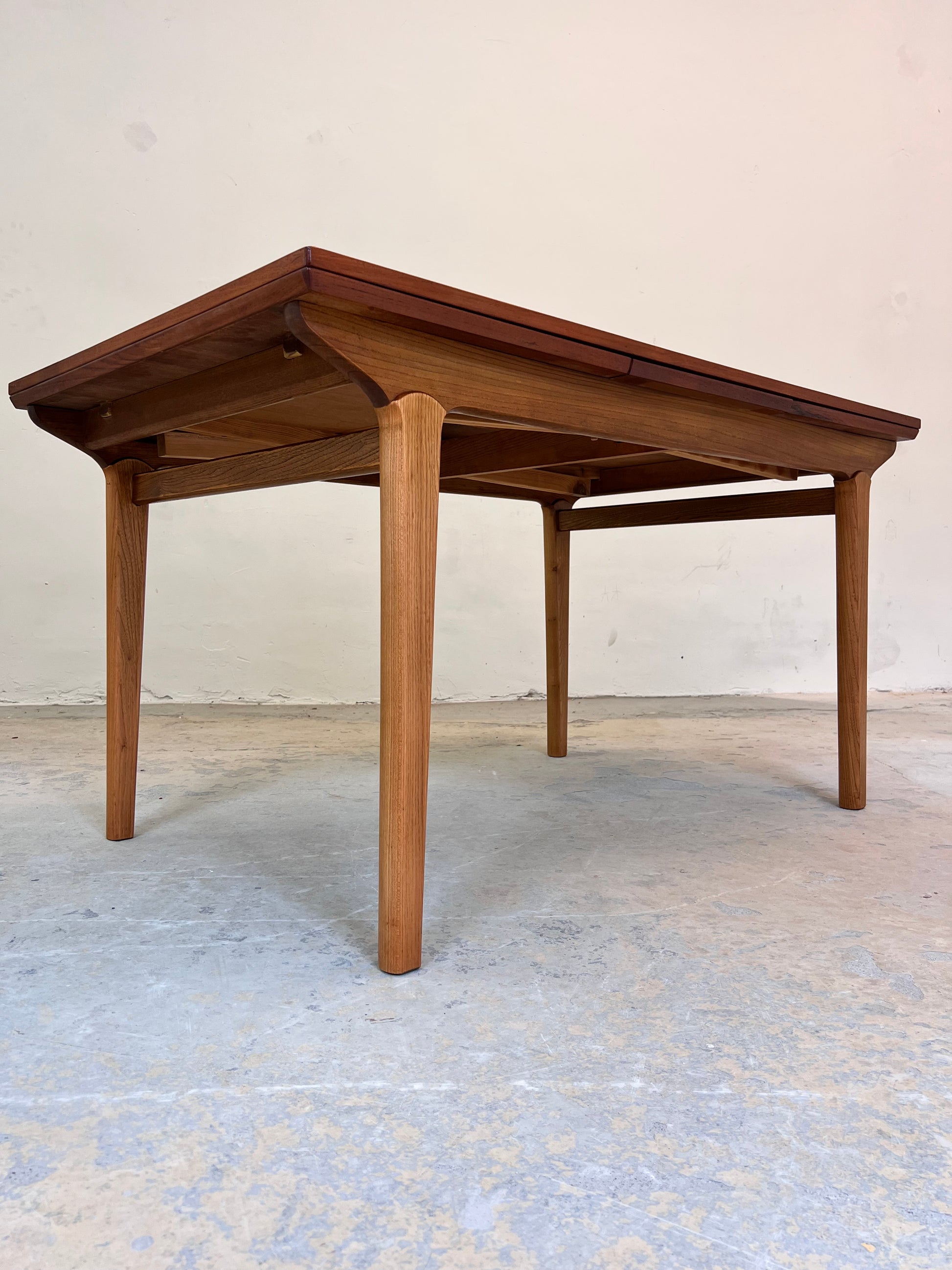 Ausziehbarer Esstisch Teak von Johannes Andersen