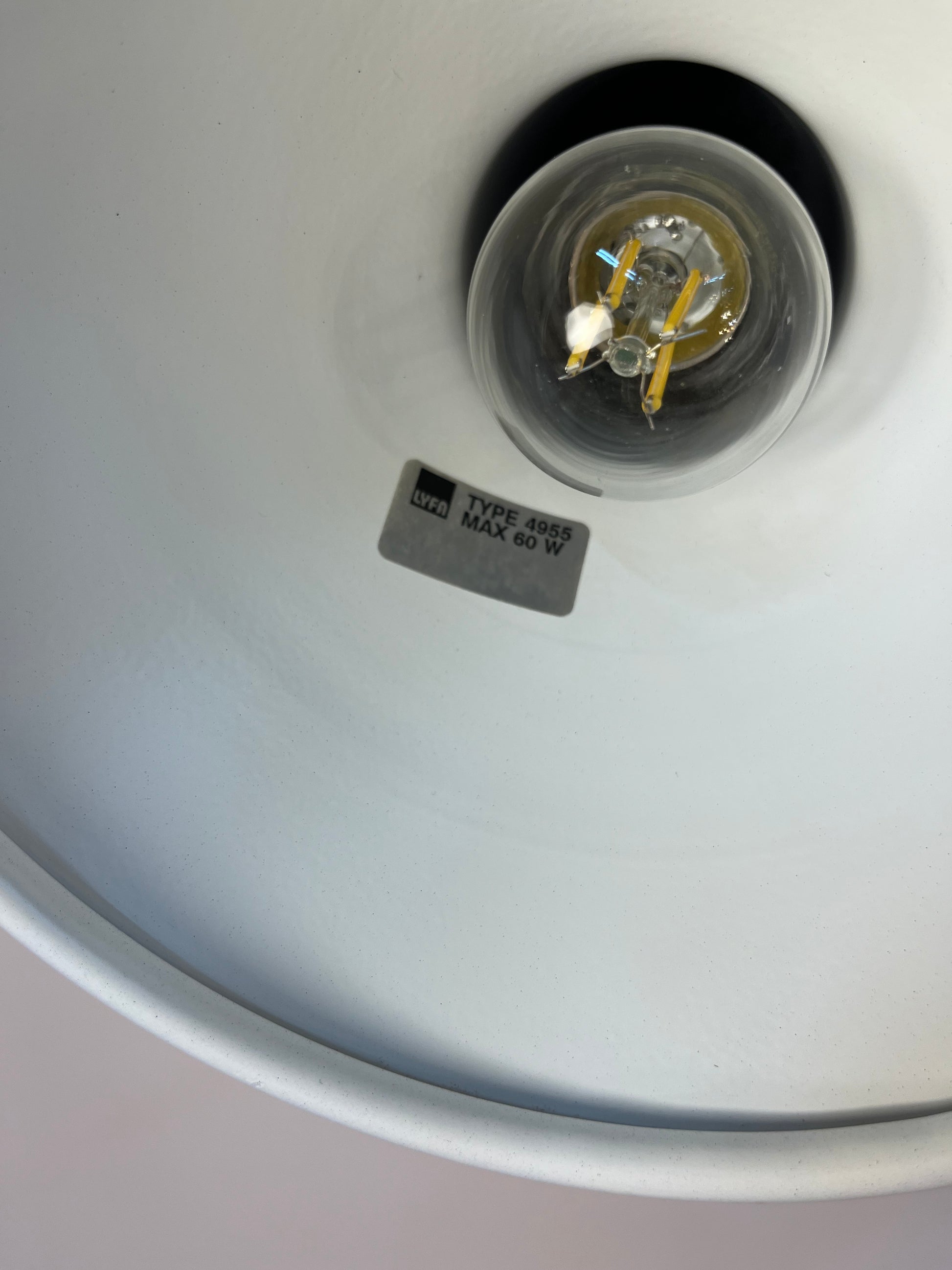 Trichterlampe Typ 4995 königsblau von Lyfa