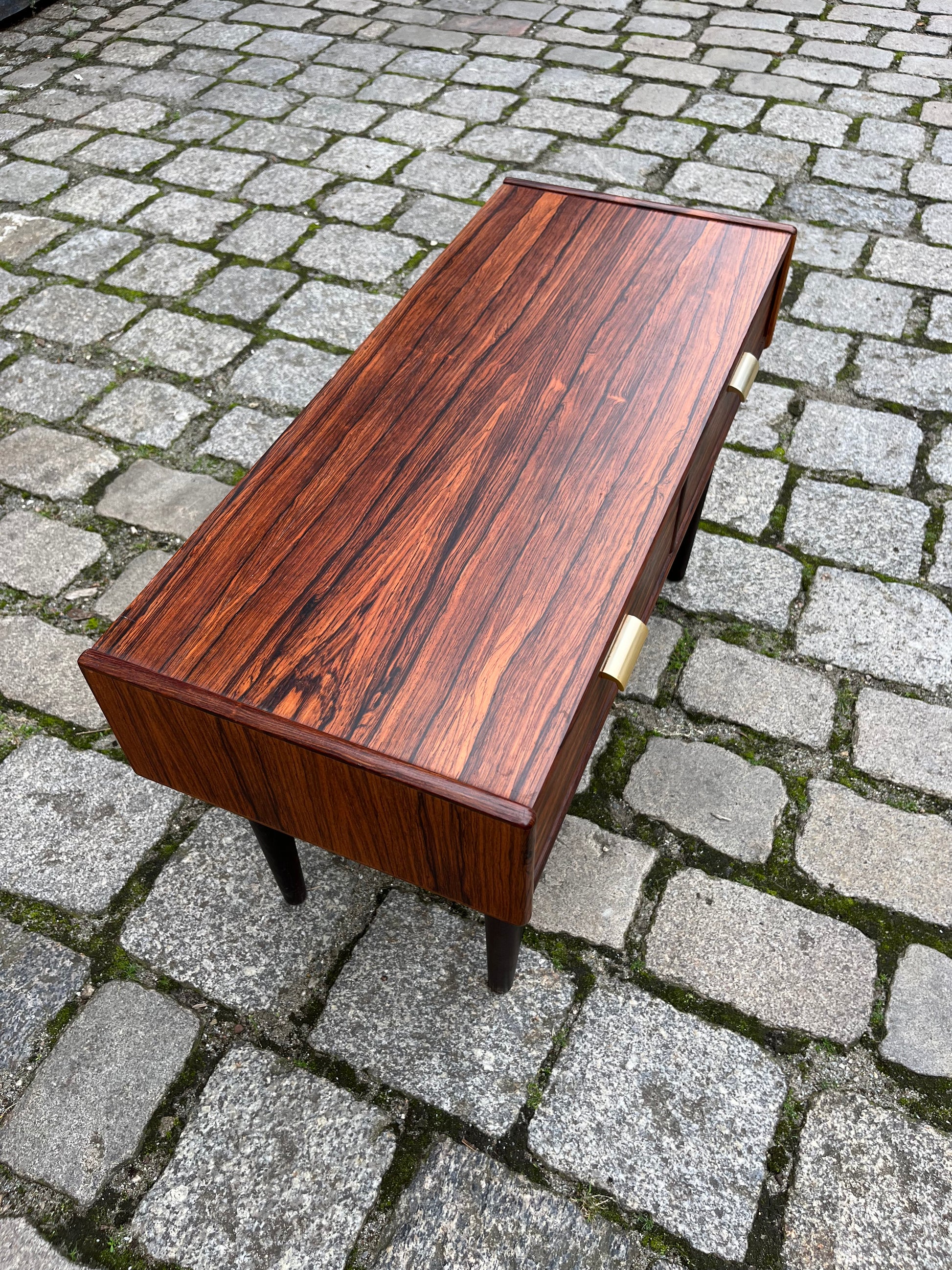 Lowboard Palisander mit Messinggriffen