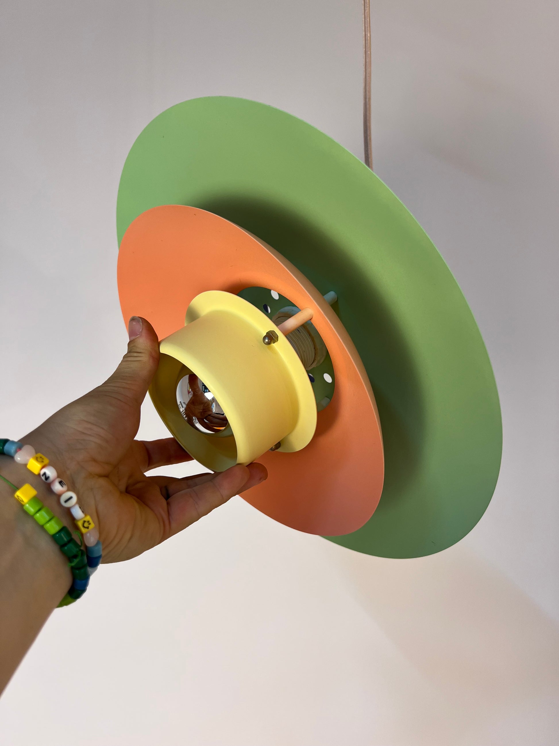 Lamellenlampe neu lackiert, Dänemark