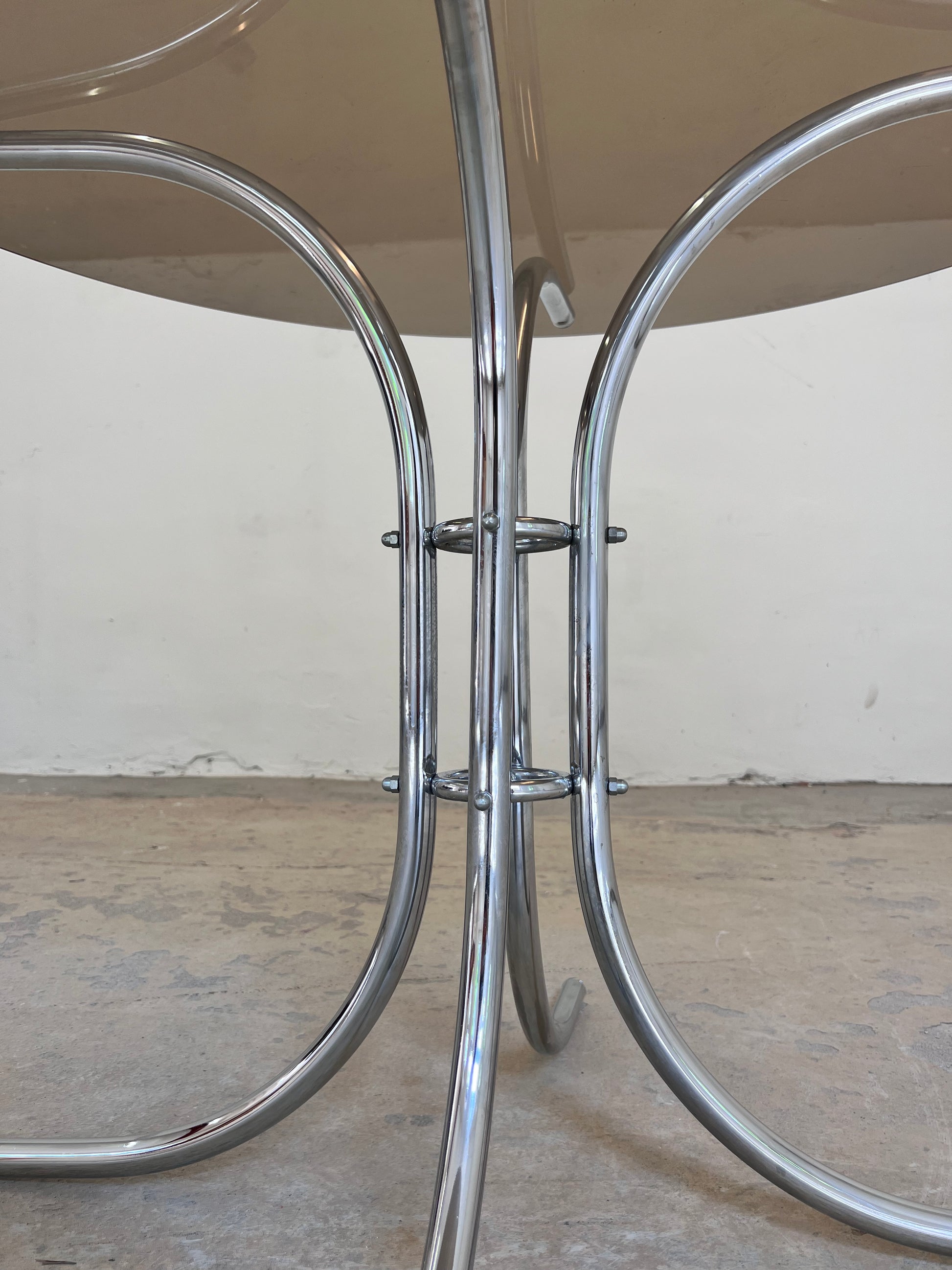 Runder Esstisch Rauchglas & Chrom