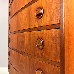 Kommode mit gerundeter Front Teak aus Dänemark