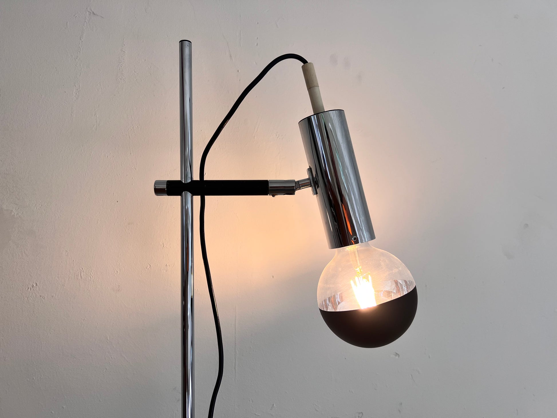 Stehlampe Chrom von STAFF