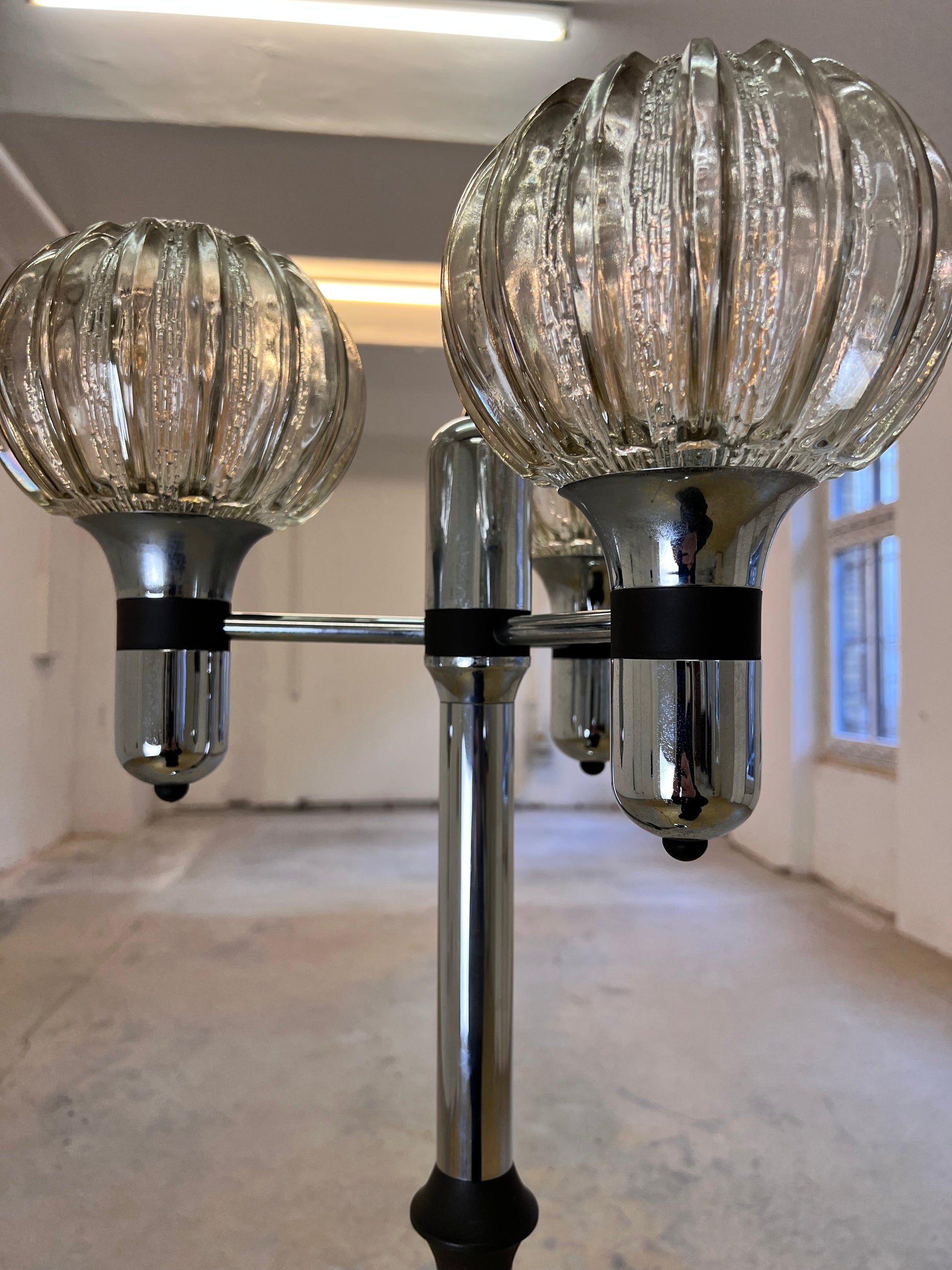 Stehlampe Chrom 70er