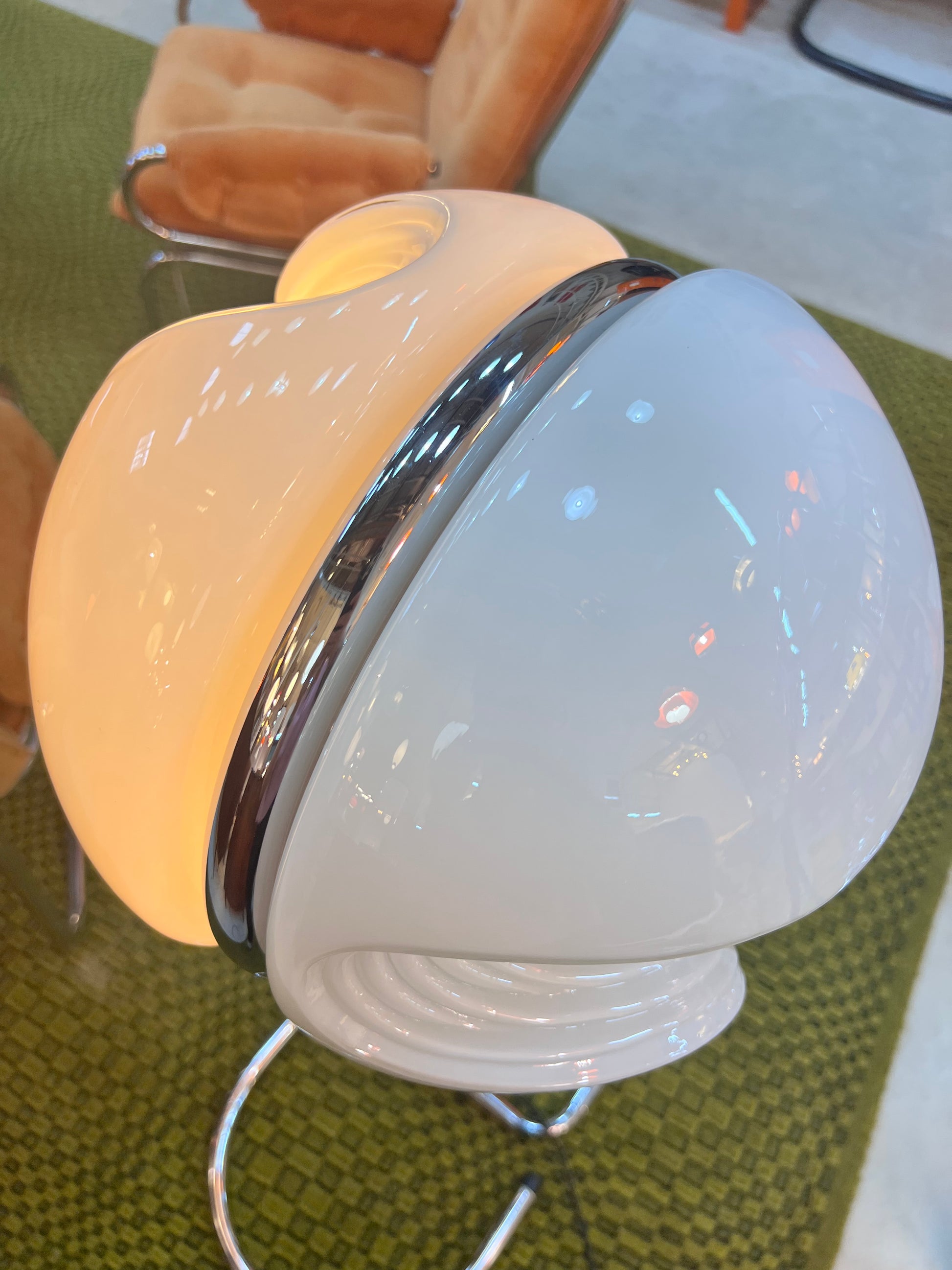 Rarität für Sammler: Stehlampe Futura weiß Chrom von Koch & Lowy für Peill & Putzler