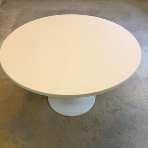 Runder Tulip Esstisch weiß Fiberglas
