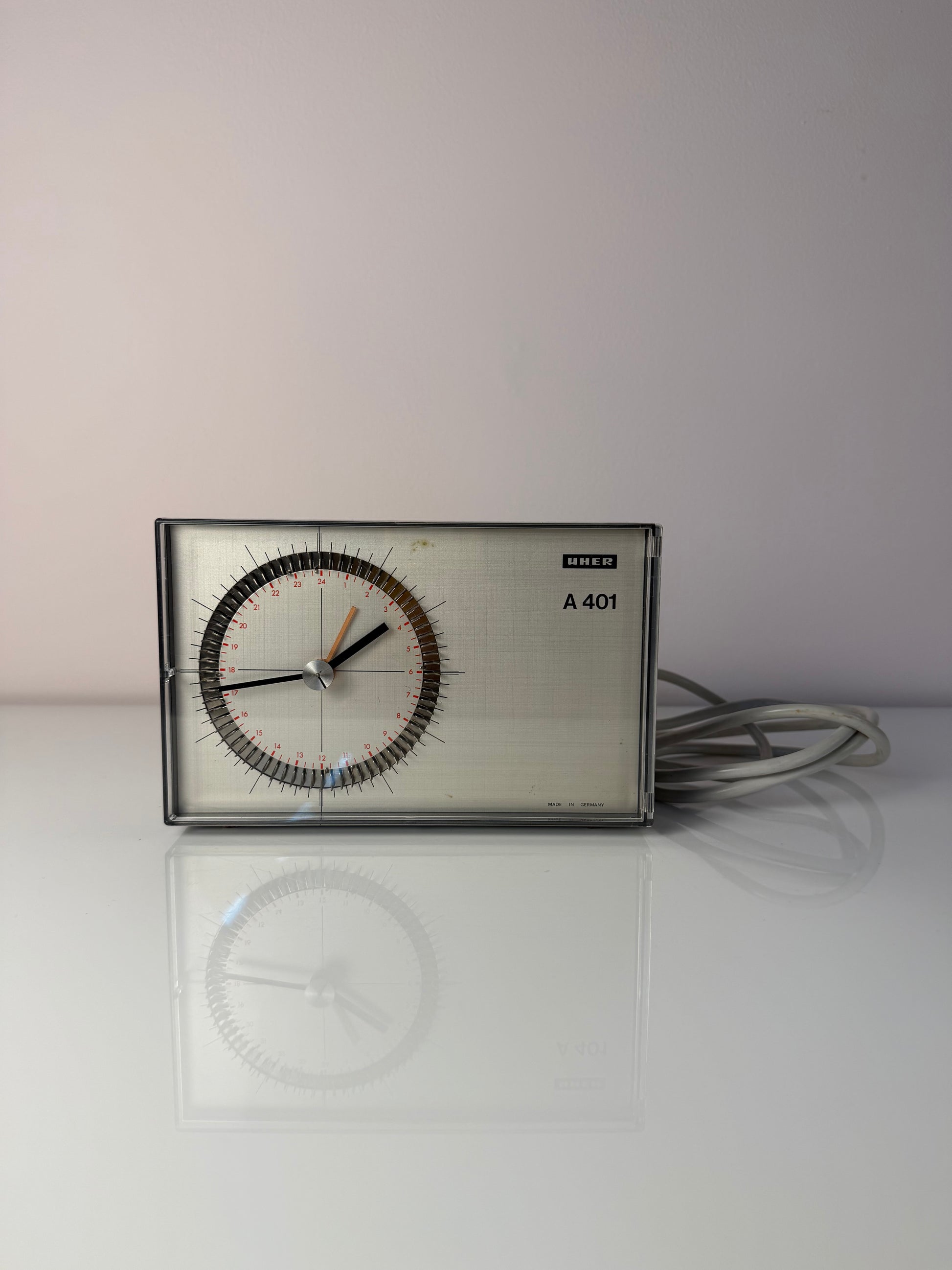 Schaltuhr A 401 von Uher