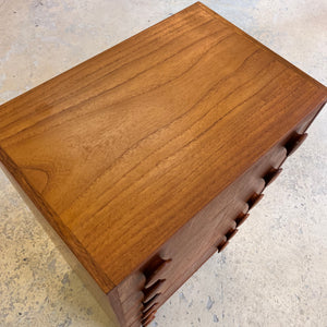 Kommode Teak mit runden Griffen aus Dänemark