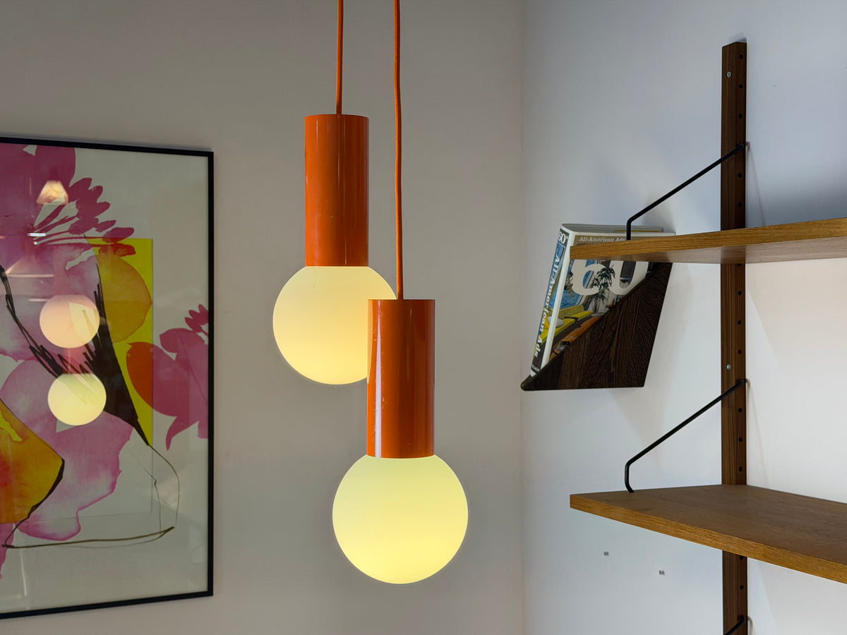 Set: 2x Hängelampe orange mit Opalglas Globus