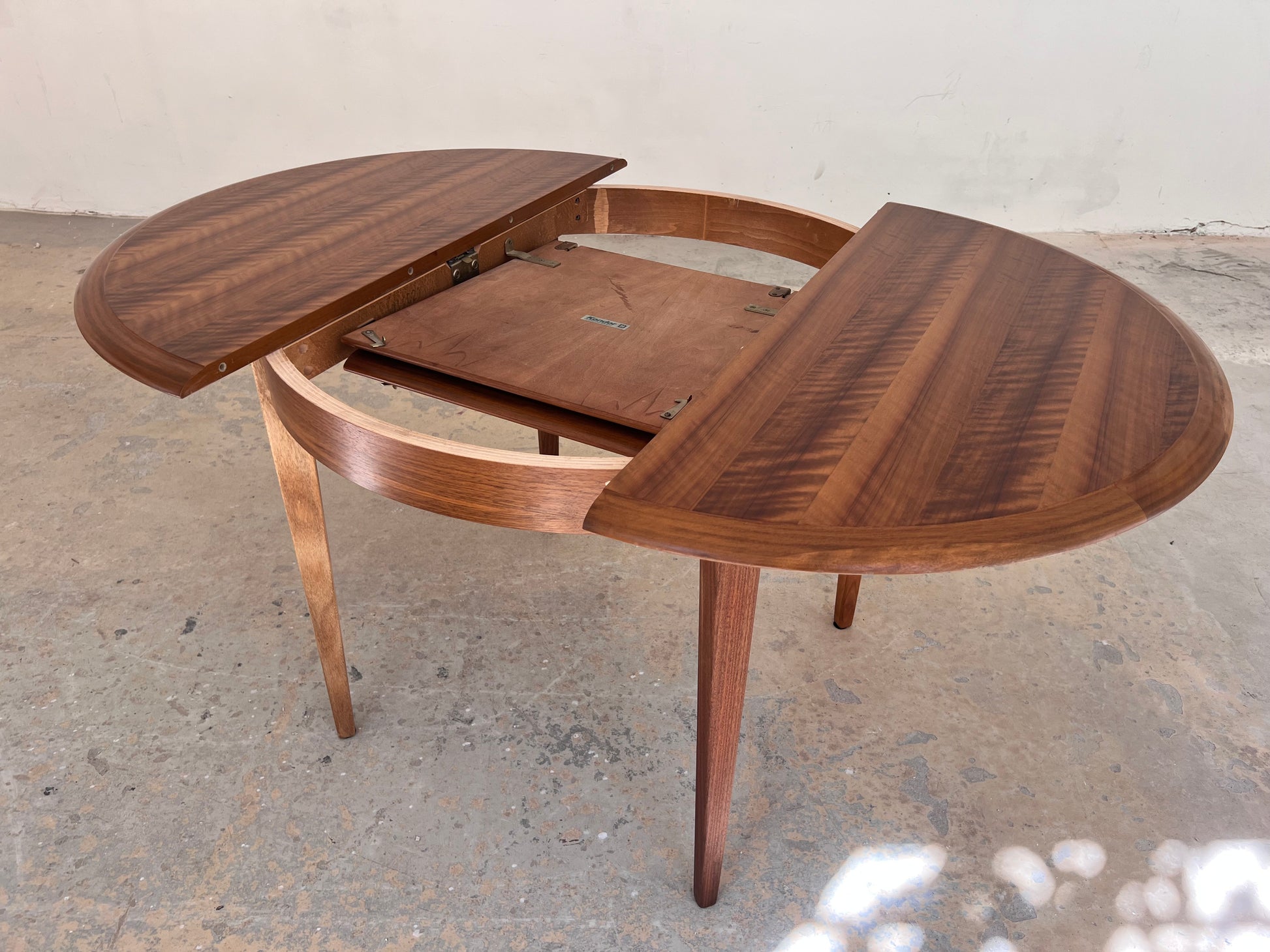 Runder Esstisch Teak mit Butterfly Auszug von Kondor