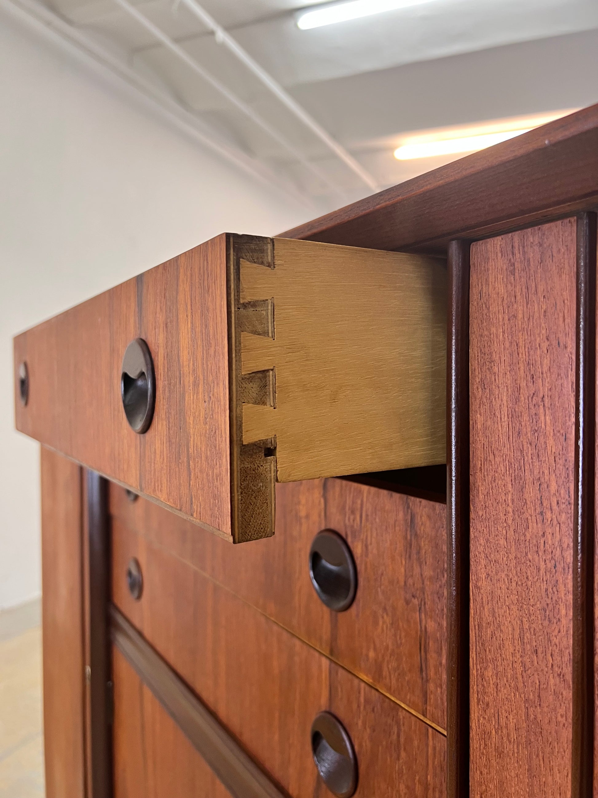 Highboard / Flurschrank Teak aus Dänemark