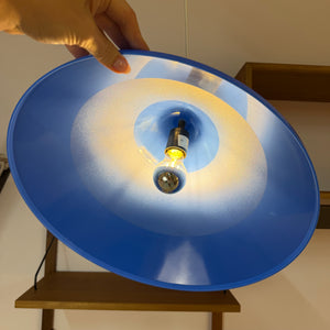 Hängelampe Modell Apollo blau Kunststoff von Nordisk Solar