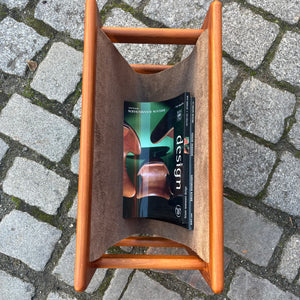 Zeitungsständer Teak Echtleder mit einem Fach von Aksel Kjersgaard für Salin Møbler