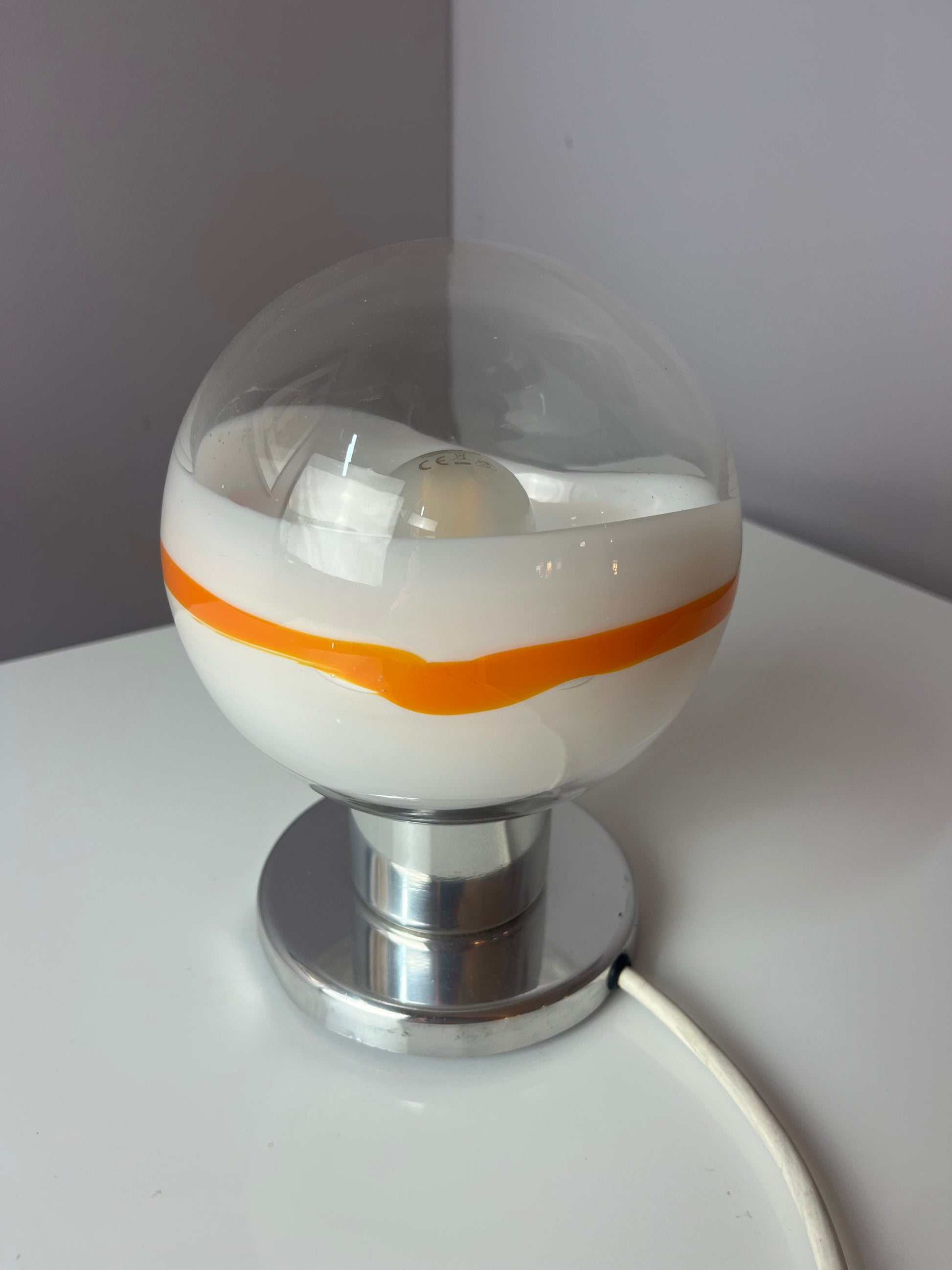 Tischlampe weiß orange Glas Chrom von Doria