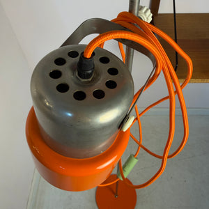 Stehlampe orange Chrom von AKA Werke
