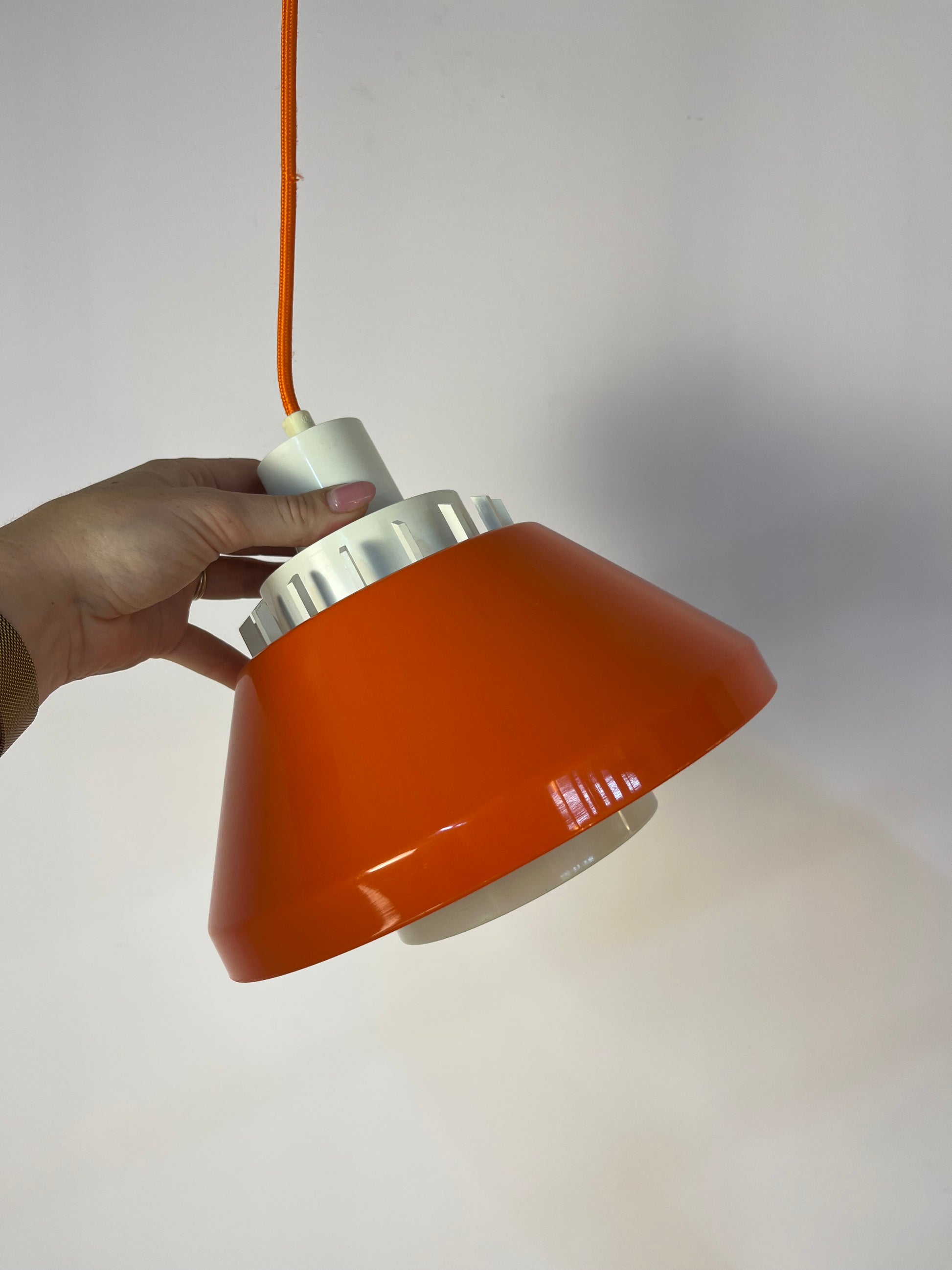 Hängelampe Modell 854 orange Kunststoff von Lyskær Belysning