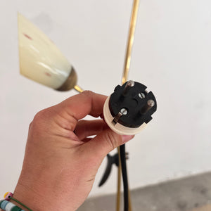 Stehlampe mit zwei Schwanenhalsarmen Messing