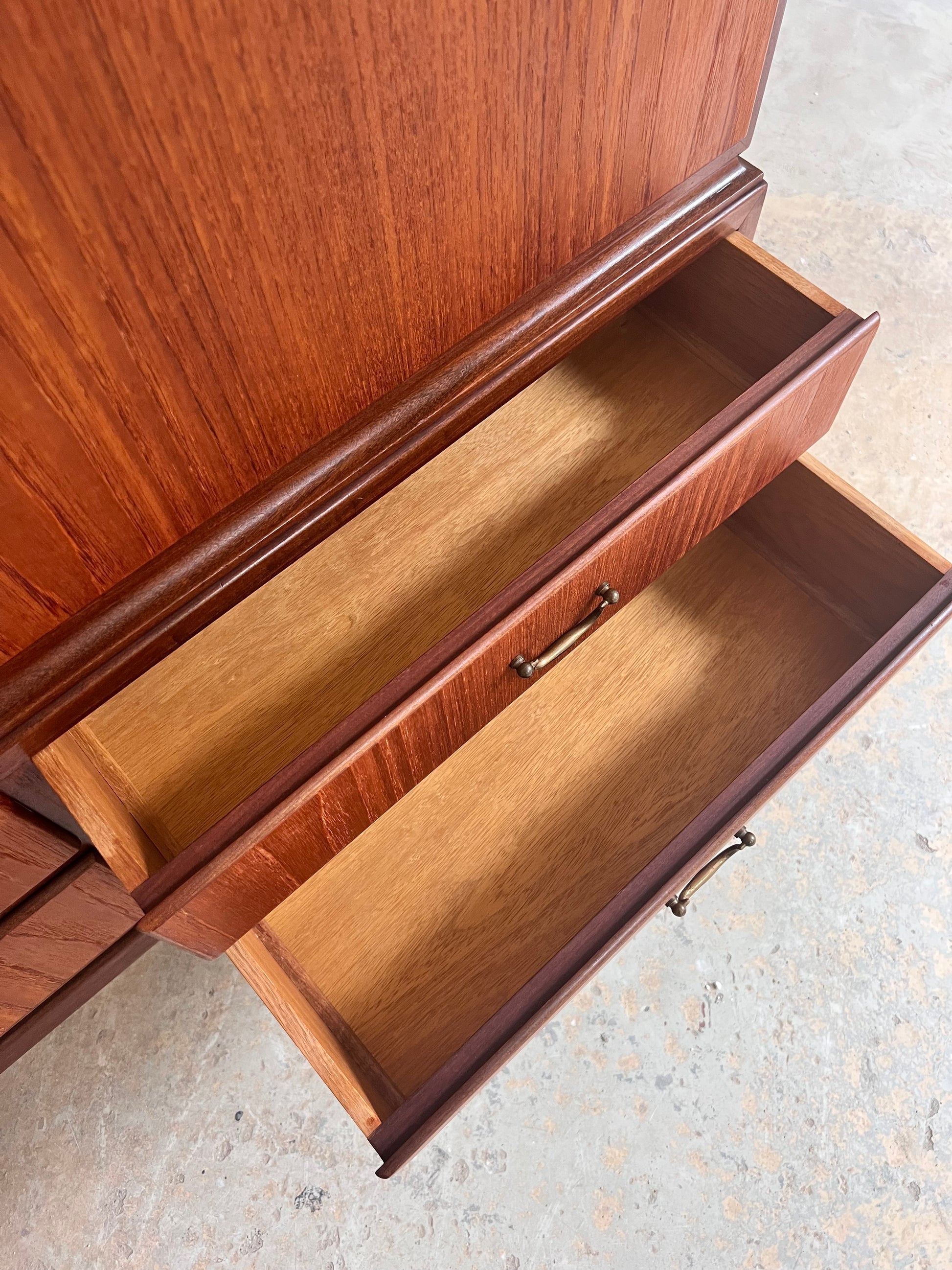 Büroschrank Teak mit Schloss aus Dänemark