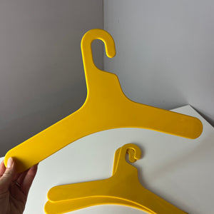 Set: 3x Kleiderbügel gelb