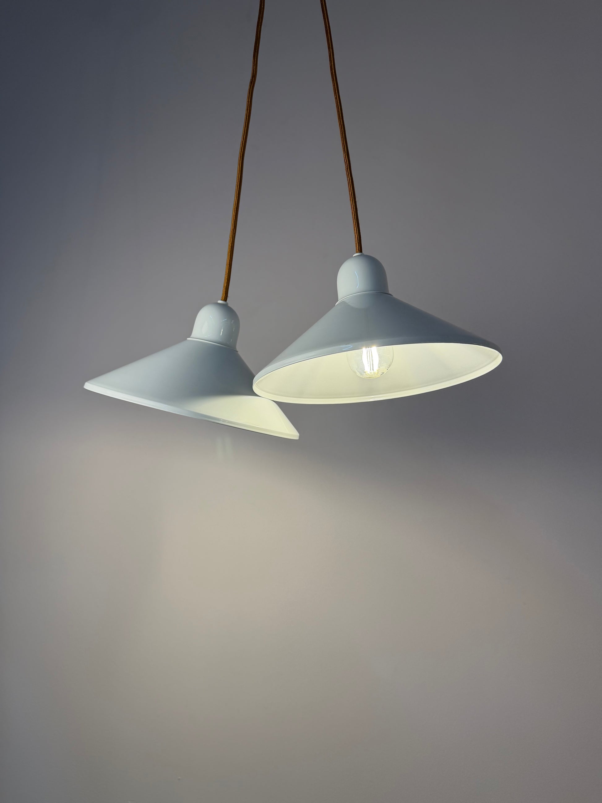 Set: 2x Hängelampe Typ 734 weiß von Horn