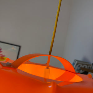 Hängelampe orange mit gelbem Kabel von Ilka Plast