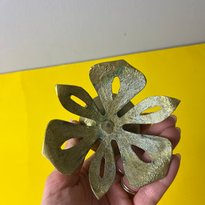 Kerzenständer Messing in Blütenform