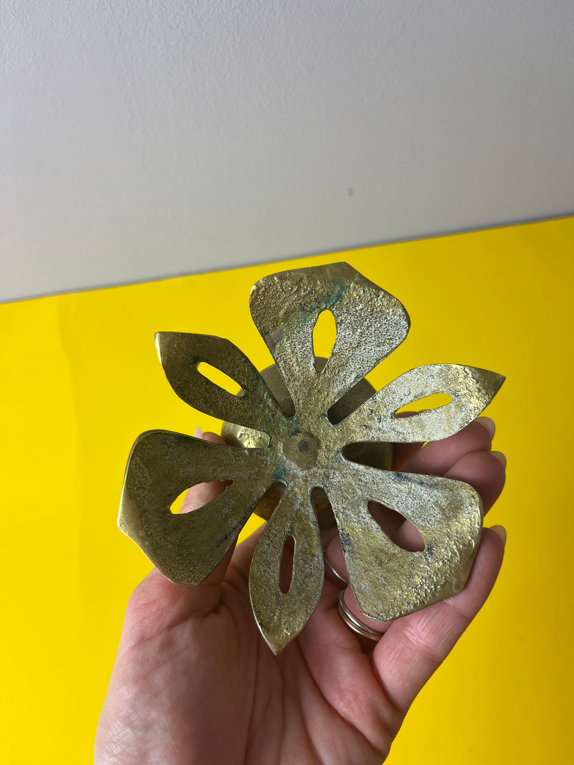 Kerzenständer Messing in Blütenform