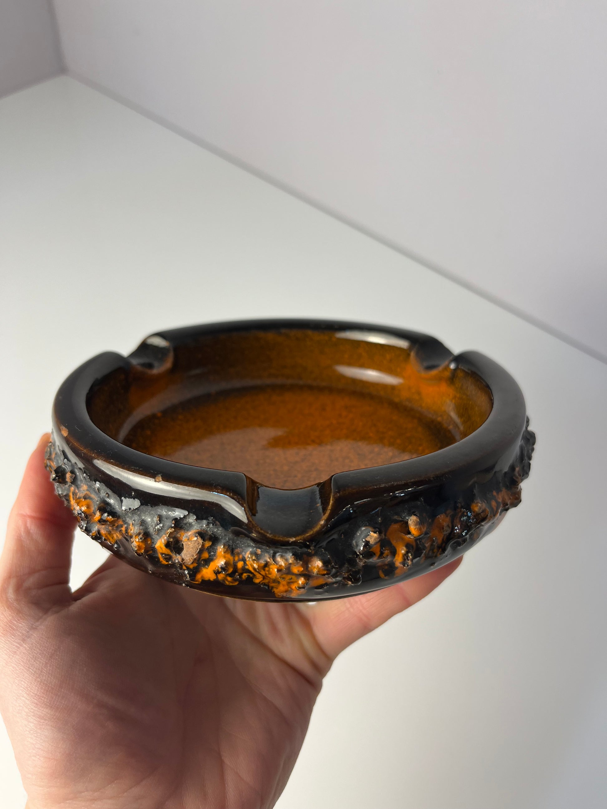 Aschenbecher Fat Lava orange braun von Funi Island - Handmade in Iceland