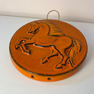Set: Relief Wandteller Igel Pferd Fisch orange Keramik
