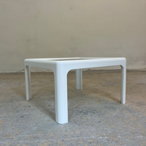 Quadratischer Couchtisch weiß Glas von Peter Ghyczy für Horn Collection