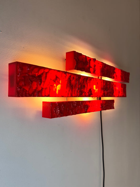 Wandlampe rot von Uwe Mersch