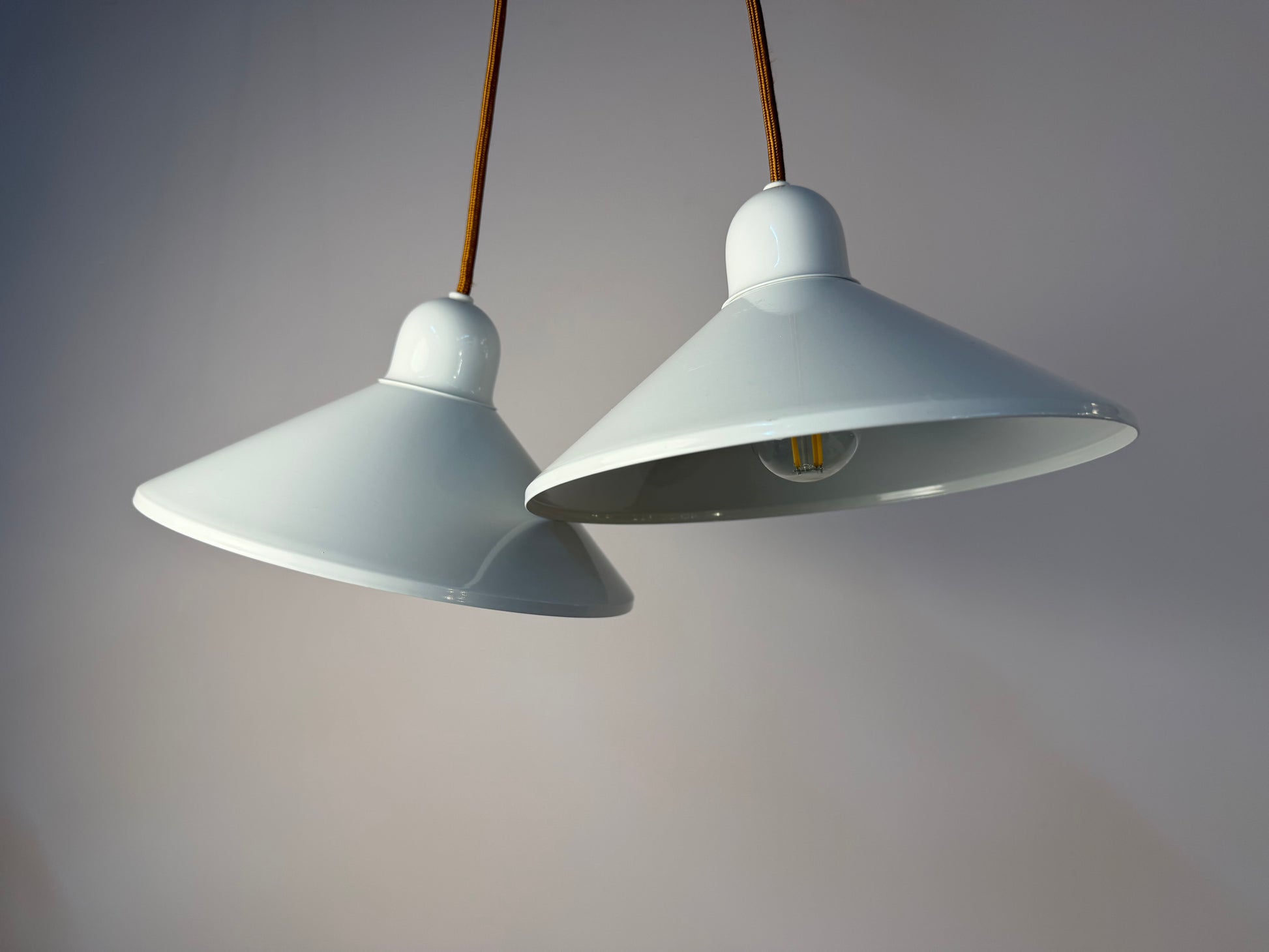 Set: 2x Hängelampe Typ 734 weiß von Horn