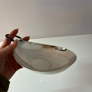 Schale mit Griff versilbert