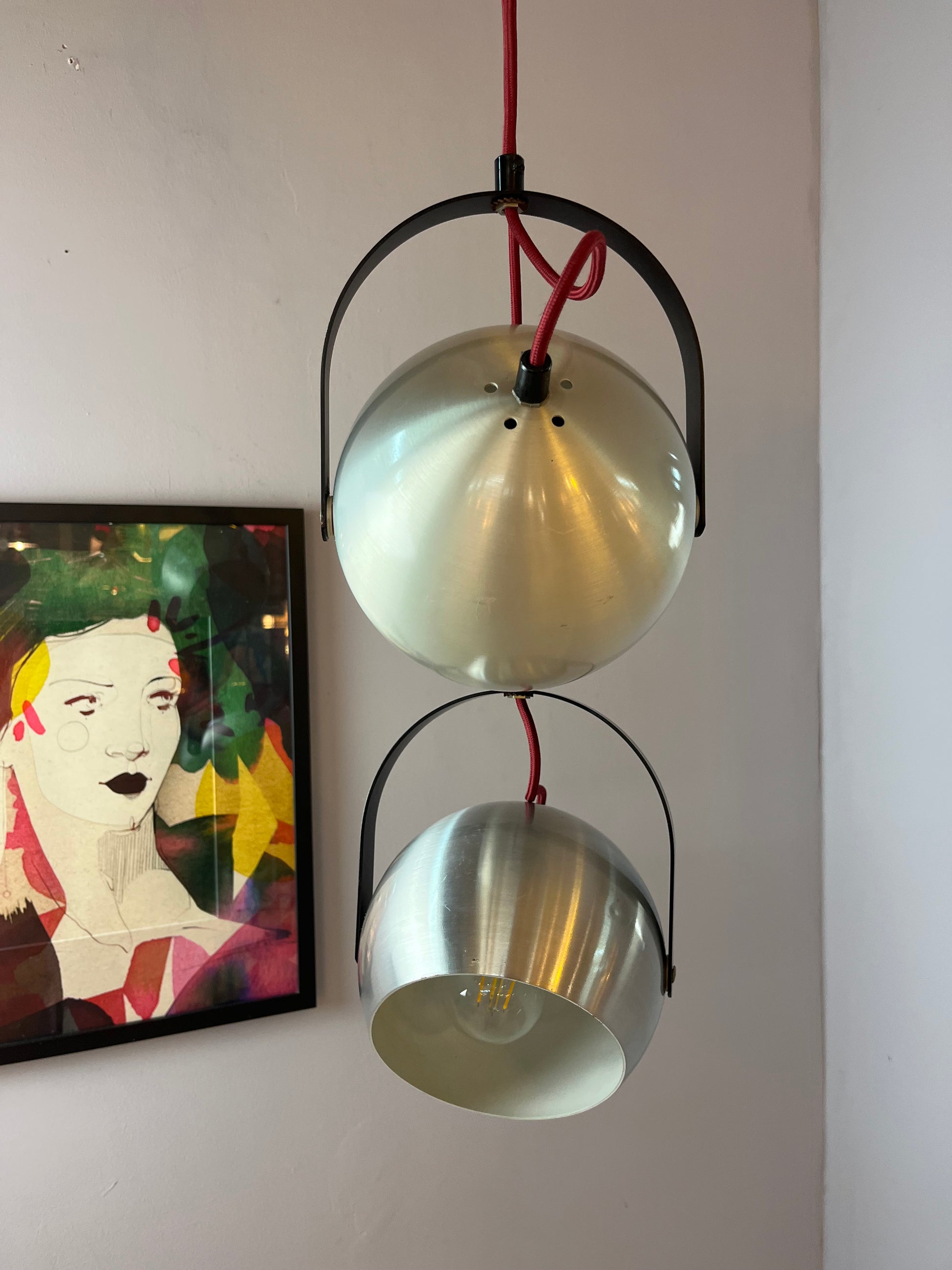 Kugellampe mit Kippmechanismus silber schwarz