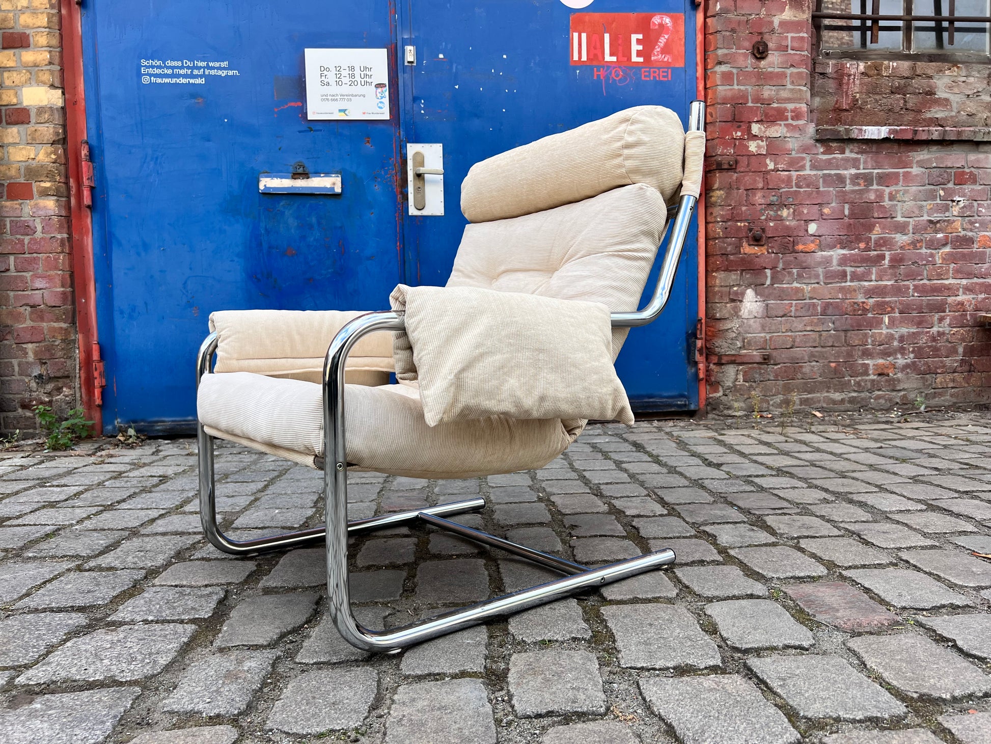 Sessel beige Kord Chromgestell