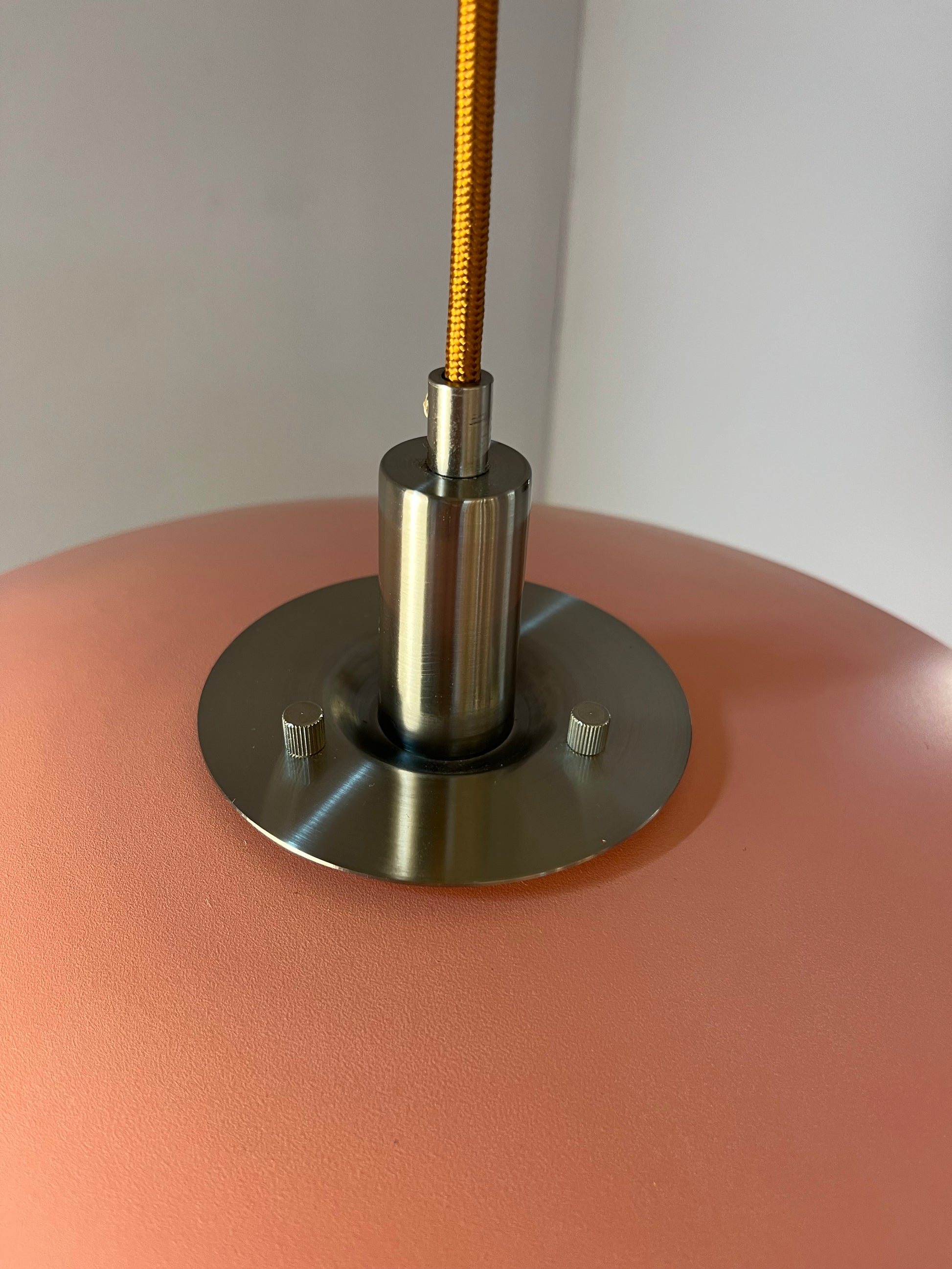 Lamellenlampe neu lackiert peach gelb mint aus Dänemark