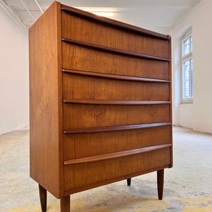 Kommode Teak mit geraden Griffen aus Dänemark