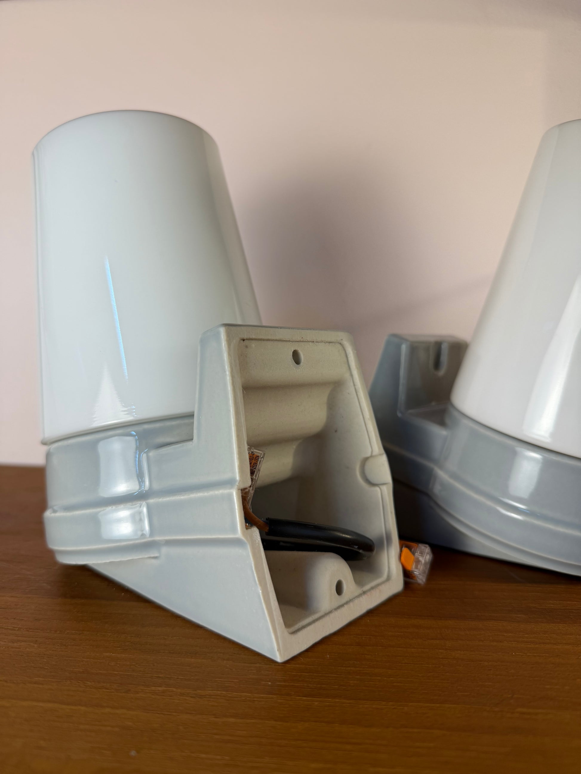 Set: 2x Wandlampe Modell 6070 weiß Sigvard Bernadotte für Ifö