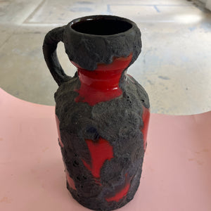 Vase Fat Lava rot schwarz von Marei Keramik